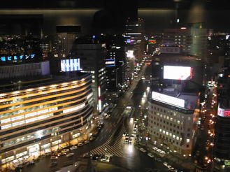 名古屋の駅前の夜景です